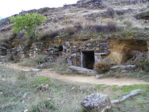 Patones de Arriba cuevas para los cerdos