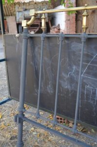 pintando con chalk paint camas de forja