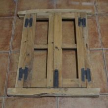 Ventana rústica de madera