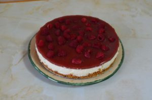 Tarta de queso fría con frambuesas