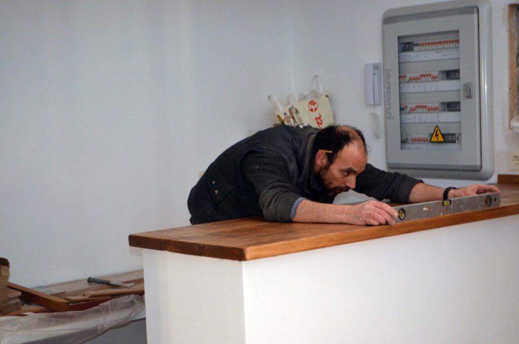 Carpintero en Casa rural Melones