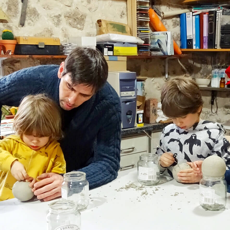 taller de cerámica en familia